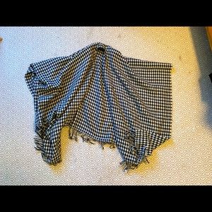 Houndstooth Shrug Knit